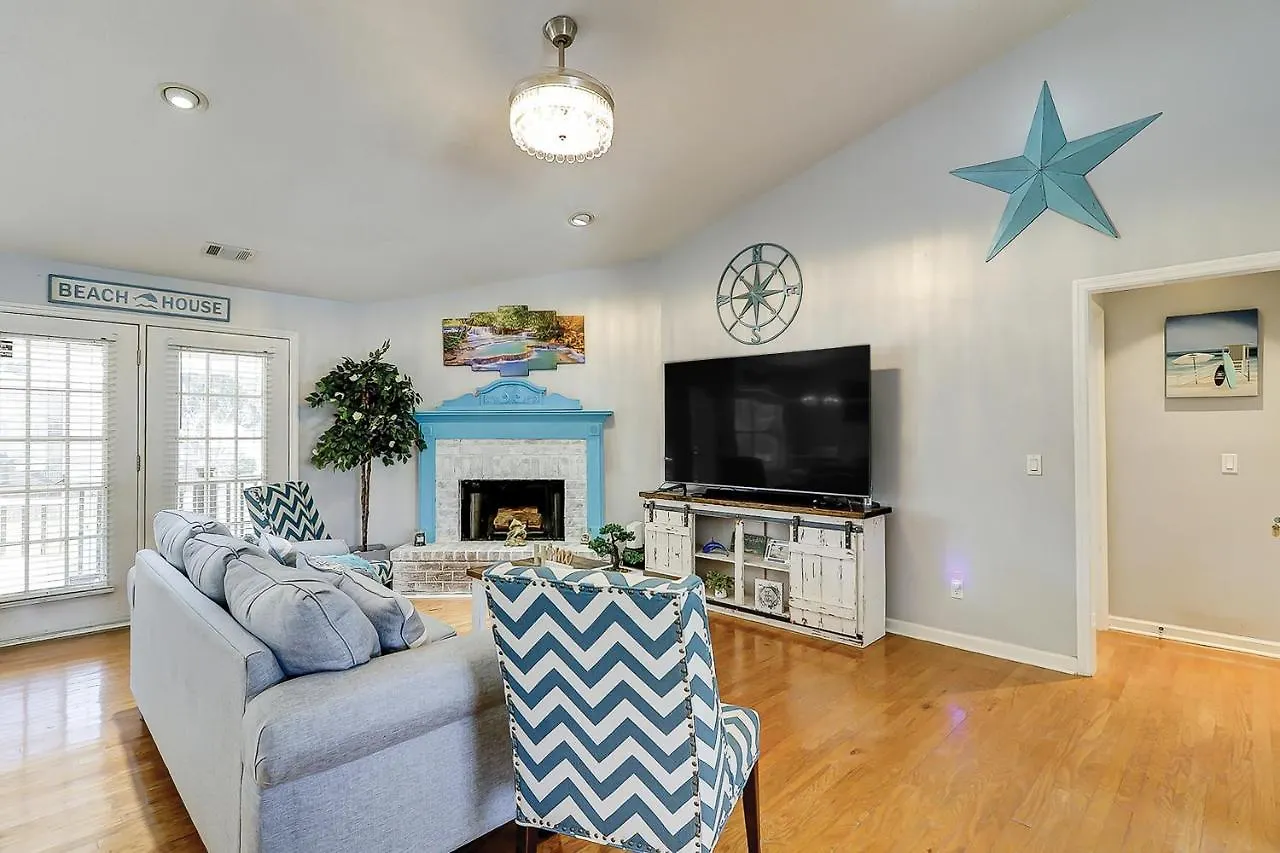 Island Oasis A- Upstairs Apartment Savannah 0*,  United States