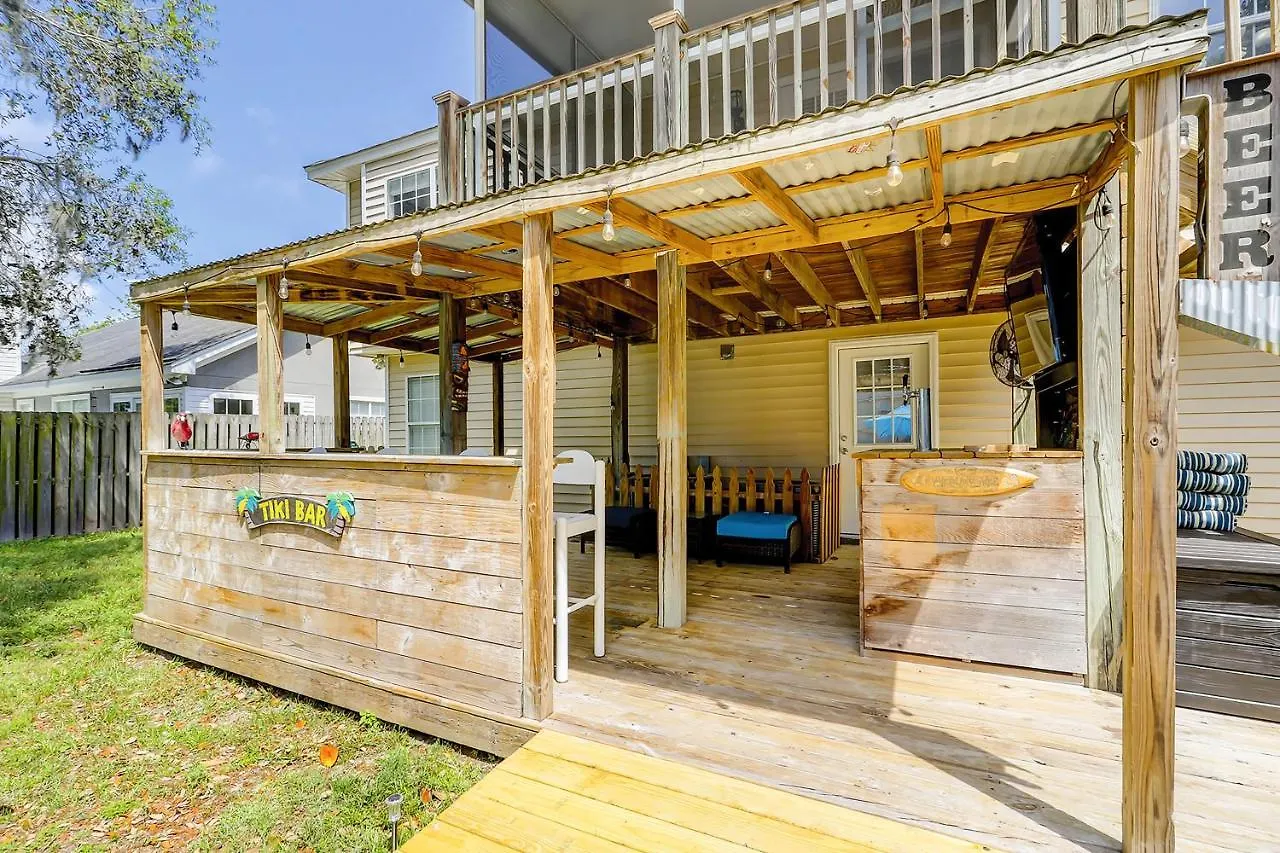 Island Oasis A- Upstairs Apartment Savannah