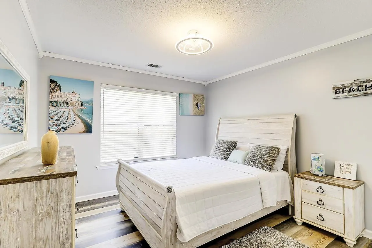 Island Oasis A- Upstairs Apartment Savannah