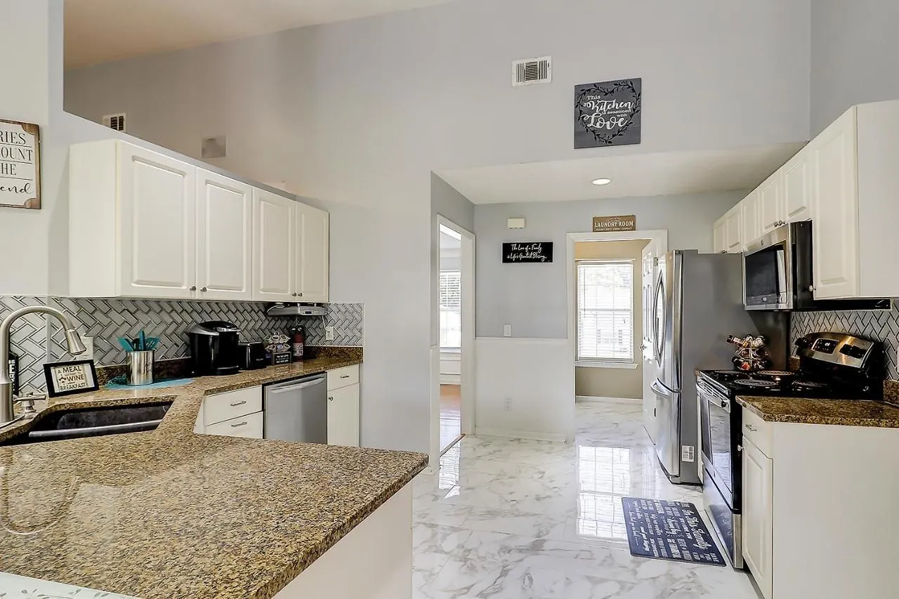 Island Oasis A- Upstairs Apartment Savannah United States